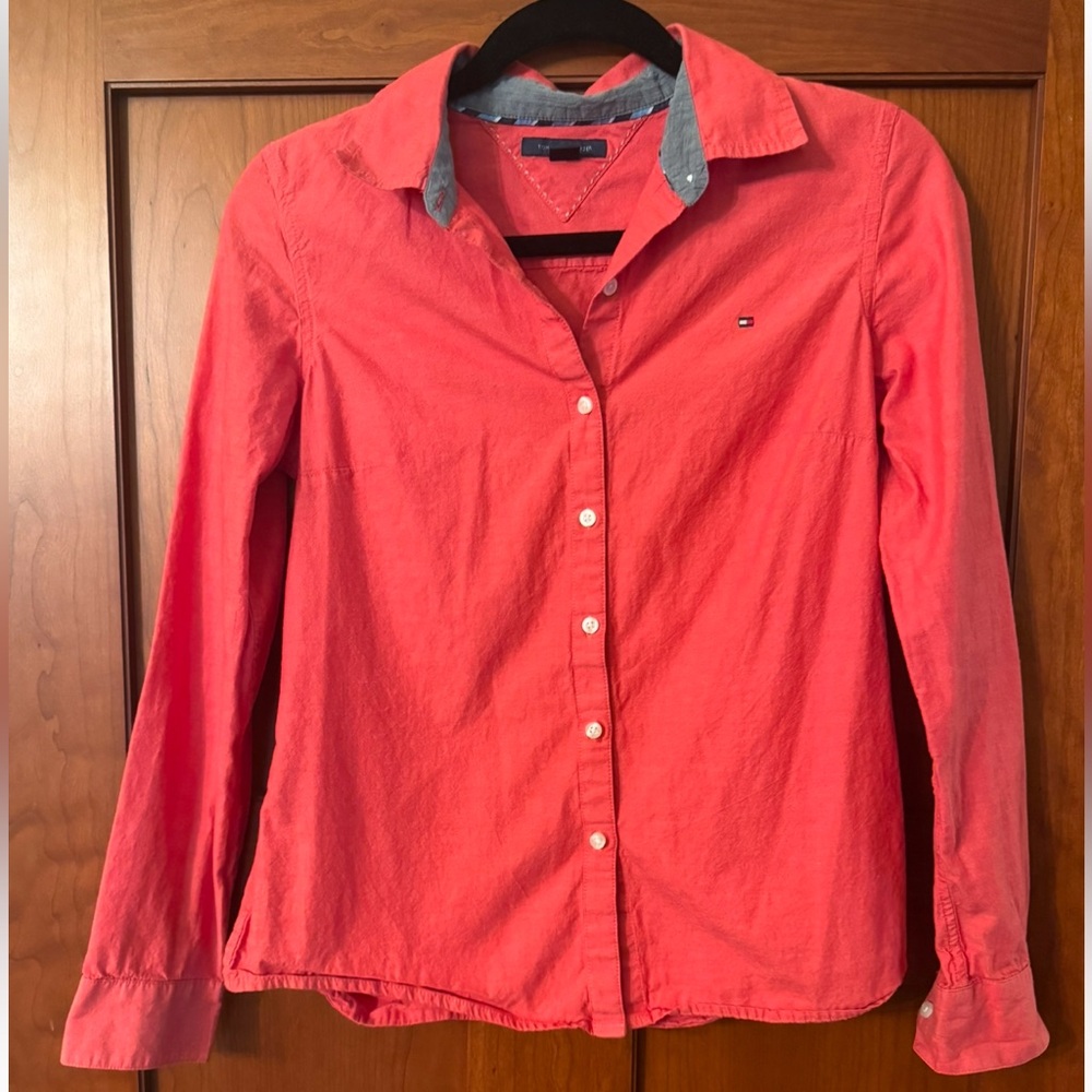 Tommy Hilfiger Women's Vibrant Pink Classic Fit Roll Tab Button-Down Shirt